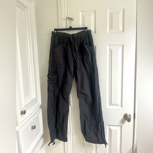 Aerie Avenue Baggy Cargo Pant in Smoked Gray